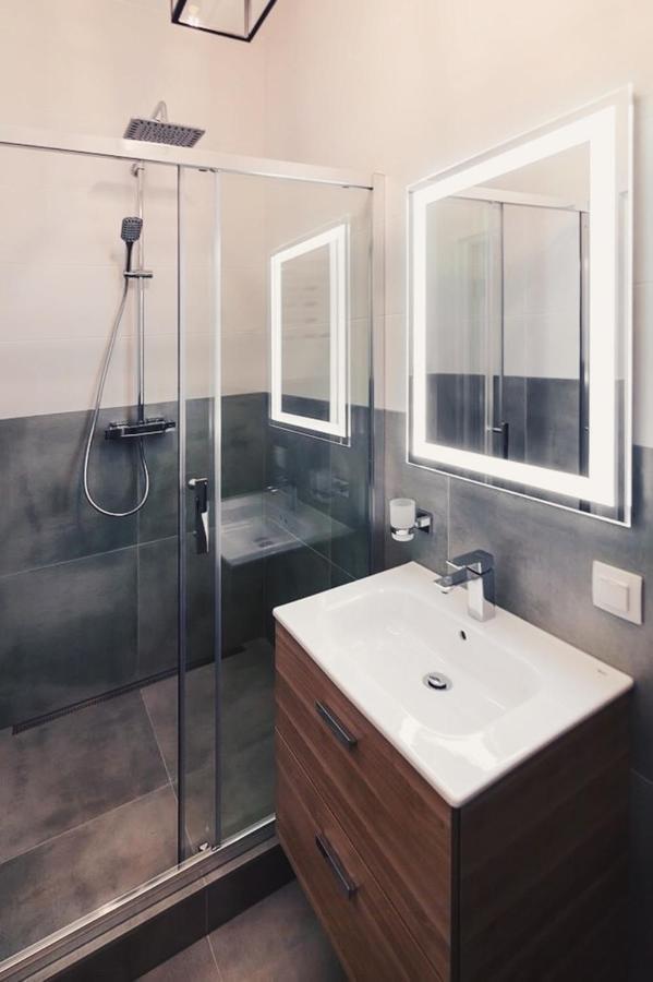 Appartement Cozy & New Furnished Flat In Old Town Of Lviv Extérieur photo